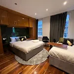 Luxe - Hyde Park - 2Bed 3Bath A/C + Lift