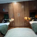 Luxe - Hyde Park - 2Bed 3Bath A/C + Lift